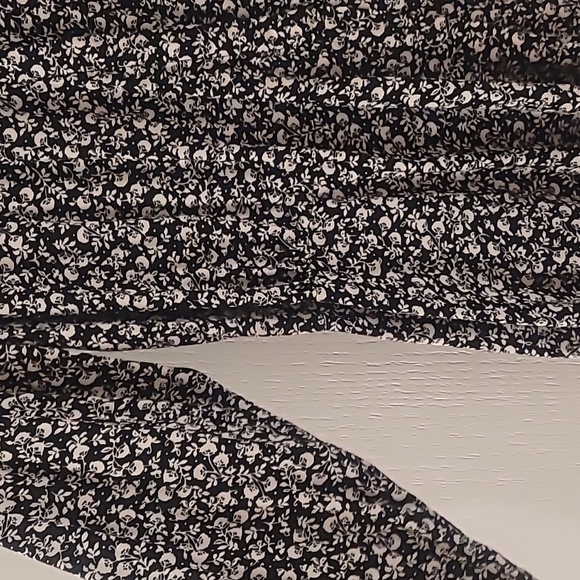 Floral Blouse - Picture 2 of 5